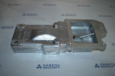 236-1002255-В4 Крышка блока верхняя